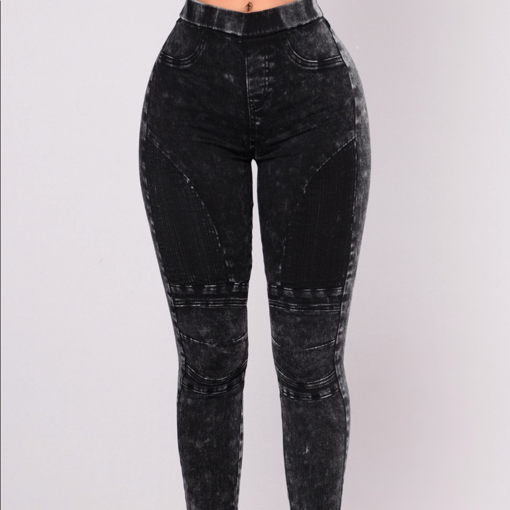 Fashion nova Motto Leggings